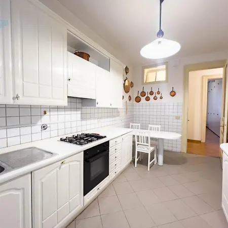 Apartment Viale Miramare 27 Tirabora Short Rent Triest
