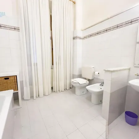 Viale Miramare 27 Tirabora Short Rent Apartment Triest