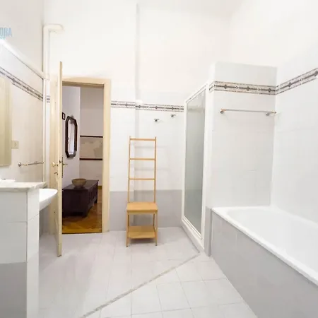 Apartment Viale Miramare 27 Tirabora Short Rent Triest